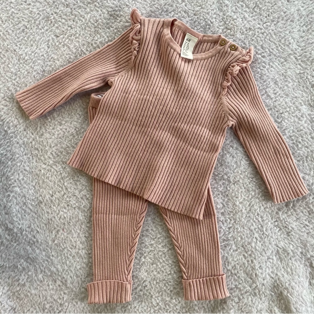 H&M Knit Ruffle Set